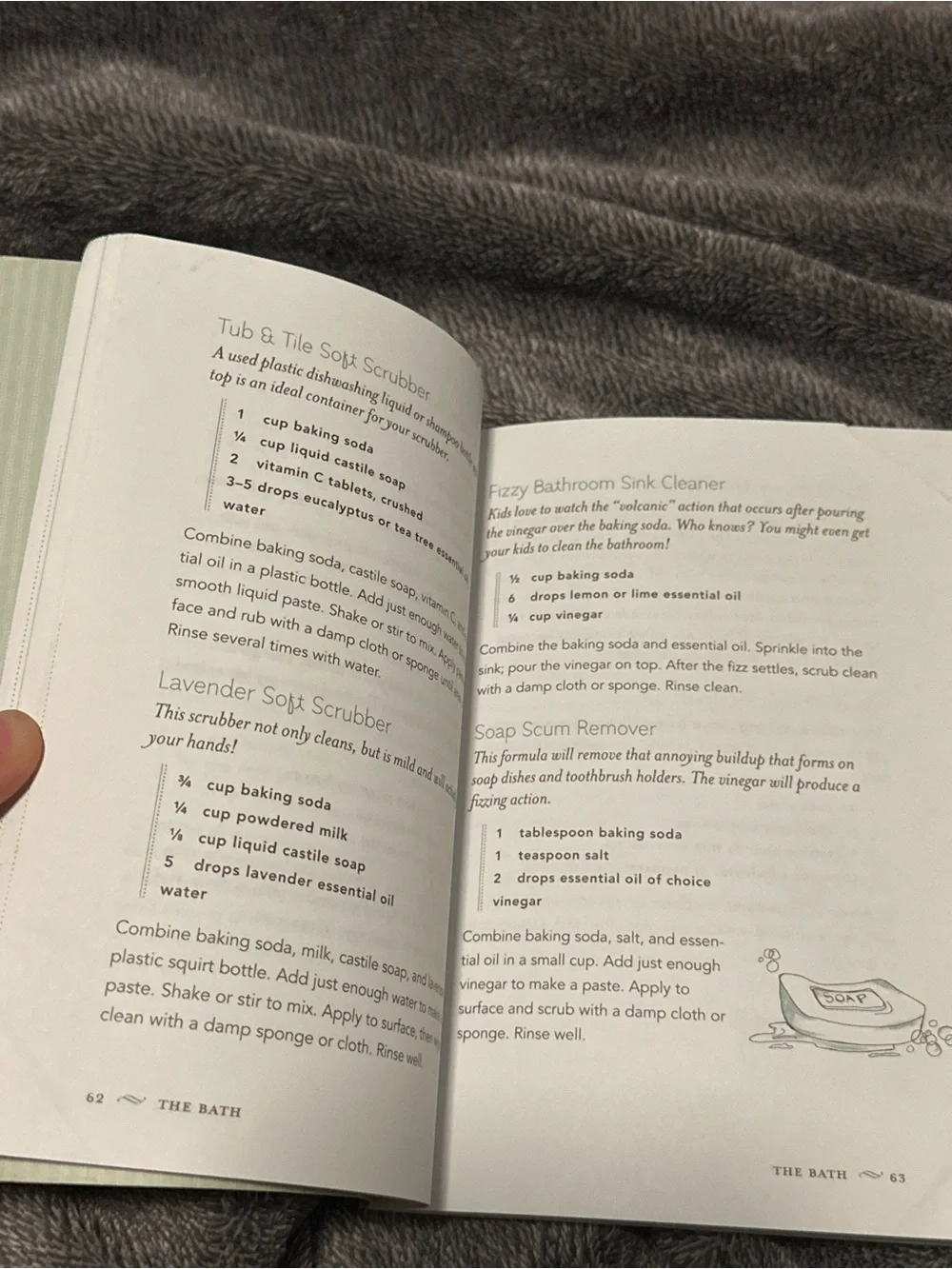 The Naturally Clean Home - Green Cleaning Recipes (Yellow)